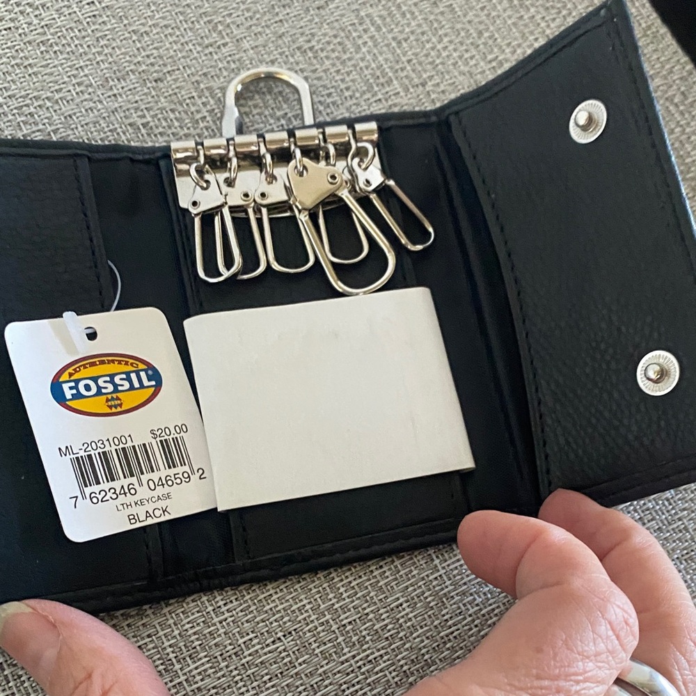 Fossil Black Leather Key Holder Organizer - Picture 1 of 4